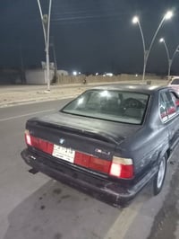 بي ام 528 • ١٩٩٠ • النعمانية