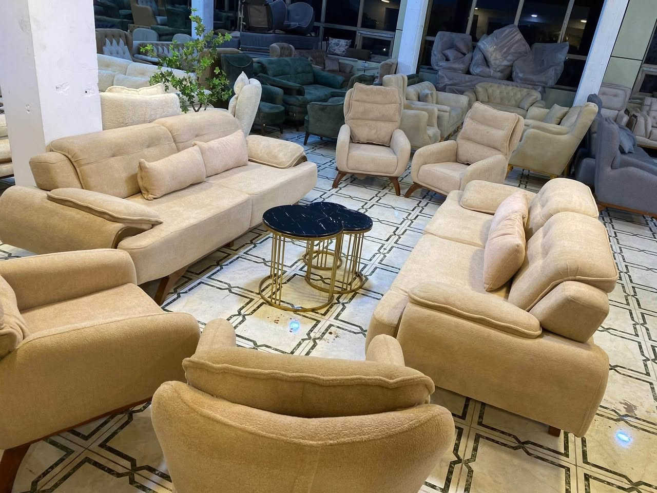تصفية مخزن ❌❌عرض خاص 
تخم جديد أستيرادنة الخاص💯💫
10 مقعد قماش خاولي 
يدات سلايت 
ظهر سلايت يتحول سرير🤍💯
قاعدة كاملة 6 أرجل للقنفة الوحدة
العنوان /📍بغداد/ المحمودية /العمارة الصفرة
للأستفسار/
*********** واتساب ☎️
يوجد توصيل بأسعار تنافسية مناسبة
ملاحظة 🩶البيع بالنقد وبالتقسيط على حاملي ماستر (الرافدين 💯💯الرشيد)
