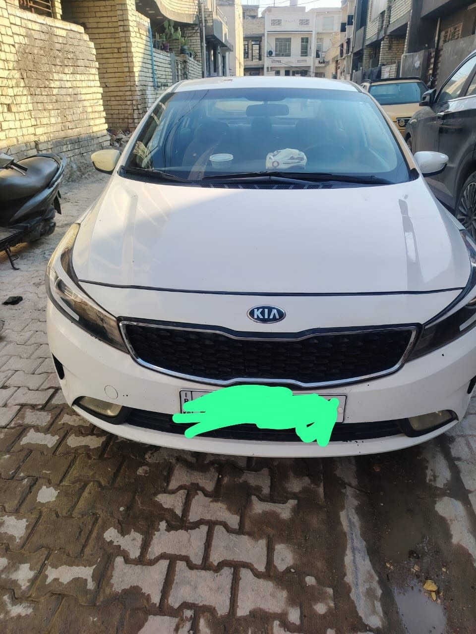 كيا فورتي ب١٠٠وبيها مجال المكان بغداد الرقم ***********واتساب
