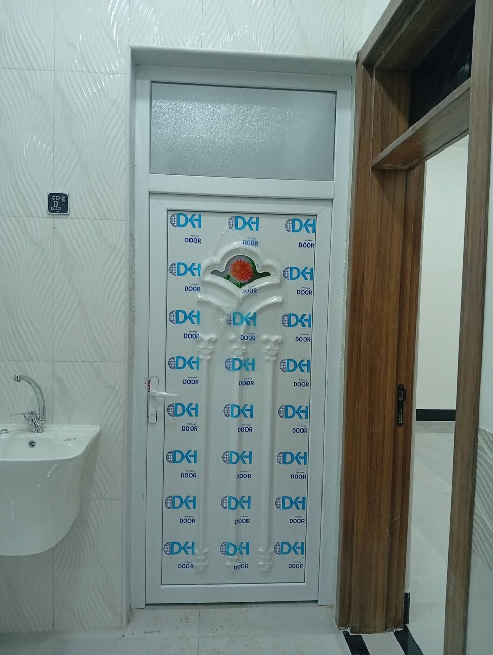 🔥 شغلنا يحچي عن نفسه 🔥
إتقان، قوة، ولمسة فخامة تبقى سنين…
نقدملكم أبواب BVC وأبواب تركية بأعلى جودة، تشطيب مرتب، قياسات دقيقة، وشغل يرضي الذوق العالي 👌
باب مو بس شكل… باب أمان، عزل، وعمر طويل 💪
إذا تريد شغل نظيف، مرتب، وما تحب الإعادة والتصليح؟
إحنا خيارك الصح ✅
📌 المتوفر لدينا:
▪️ كاونترات حديثة بتصاميم عصرية
▪️ أبواب وشبابيك الألمنيوم
▪️ أبواب وشبابيك BVC
▪️ أبواب تركية أصلية
▪️ محجرات قوية وأنيقة
💥 أسعار تنافسية
💥 شغل مضمون
💥 التزام بالوقت
💥 رضا الزبون أولاً
📞 راسلنا الآن وخلي شغلك علينا
الجودة ما تنحچي… الجودة تنشاف

بادارة ابو بلال ***********
