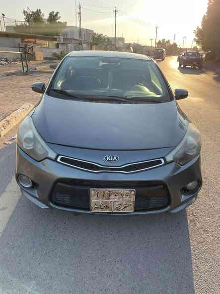 السلام عليكم 
كيا فورتي كوبيه موديل 2015
سيار مال بيت حلوه وجاهزه وخير من الله
محرك 2000 ابدله دهن امزويل ولوكس الامريكي
زوج تايرات جدد 
شاشة الكبيره بلادي مال شركة تدعم كار بلي
مصبوغه حزام اثر شخوط وجان اكو معجون بالجاملغ الخلفي للجماليه وعندي فديو يثبت كلامي ابيع حزام
ماشيه 94 ميل وقابل للزياده

ب87 وبيها مجال بسيط
مكاني بغداد المنصور 
للتواصل ***********
