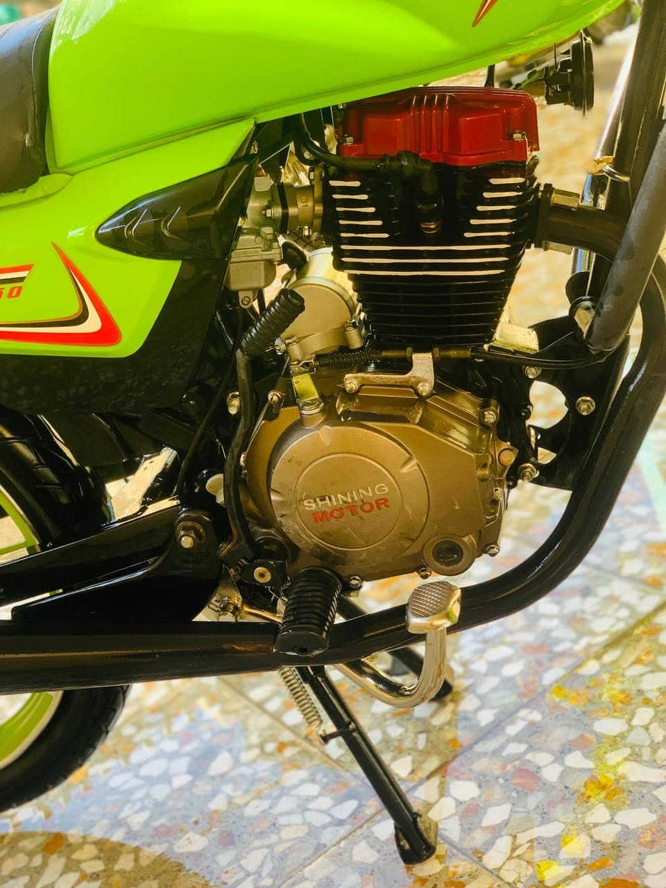 السلام عليكم
دراجه شاينك موديل 23 نازله بال24 مكينه مكفوله دراجه ما مشتغله دلفري  نضيفه مثل ما موضح بالصور بس عداد سرعه ما يشتغل رايدها ب(750) بدون اوراق مكاتبه باسمي  *********** واتساب
