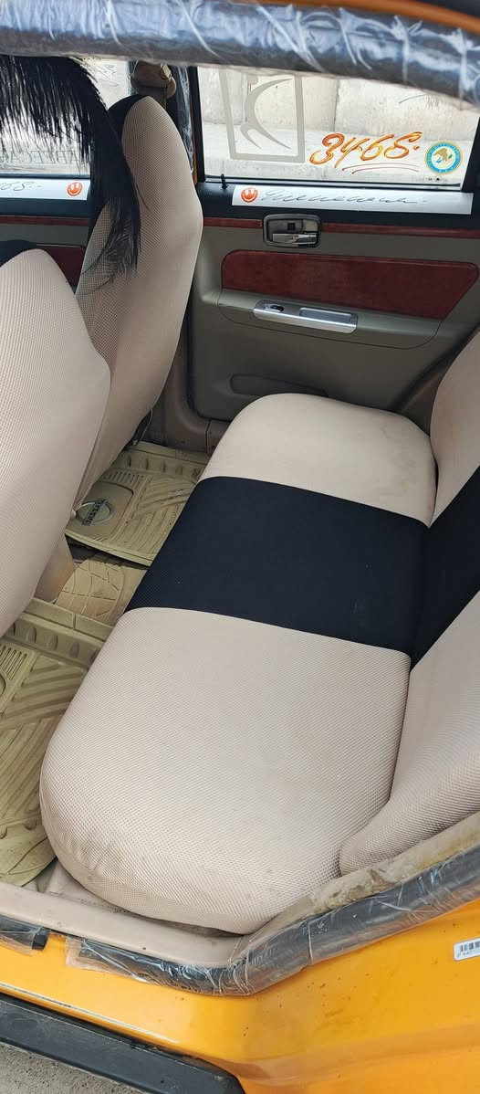 سلام عليكم
سي كي للبيع 
2012 صافيه مصفيه رقمها بغداد 
مرور هيا صاحبها الشرعي بل موصل 
شرط تحويل شرط سياره من دعاميه  دعاميه 
معجون مابيها بدون صبغ 
بس حزام جماليه سعرها 42وبيها مجال
***********
***********
