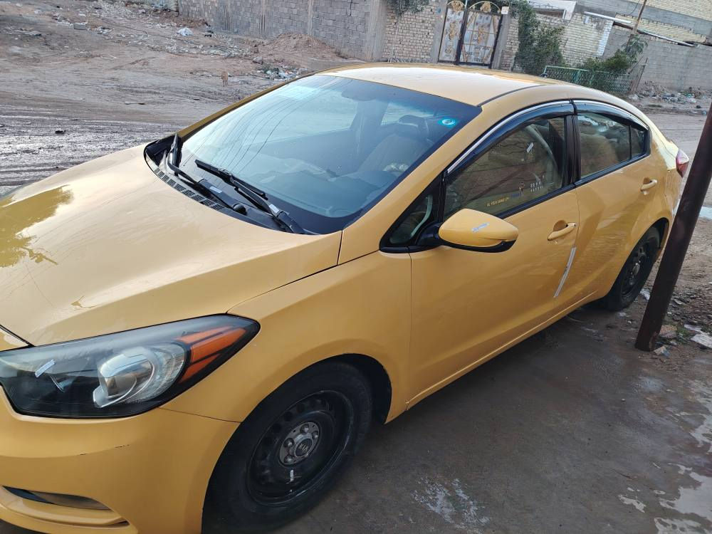 بسم الله
للبيع كيا فورتي ٢٠١٥ بغداد الرقم الجديد بسمي 
وارد امريكي فقط البنيد وراجع نفسه 
طخم تاير صارلة ١٥ يوم مع وجود ضمان الشركة 
صدر جديد قبل شهر أيضاً 
محرك ١٨٠٠ دوش 
السيارة جديدة ترايك وين متريد 
كهربائيات كلها شغالة مابيه نقص 
مكاني بغداد المعامل للاستفسار عن السعر اتصل *********** بغداد, العراق
