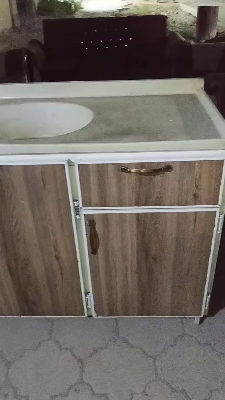 للبيع
***********
***********
طارميه نهاية شارع البعث
