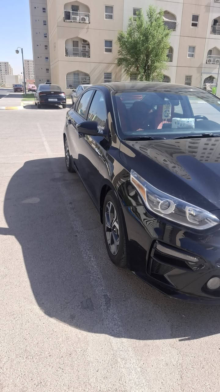 السلام عليكم فورتي أربيل اسود حادثها صندوك مبدل موديل ٢١
سياره بلاديه برغي ممفتوح بيها 
كير مكينه تبريد تخم تاير 
ماشيه ١٠٠ 
سياره بسمي تحويل ثاني يوم 
نص فول السعر ١٢٥
الاتصال   ***********
