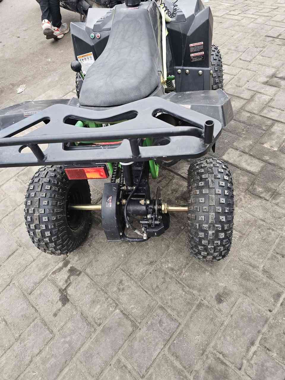 السلام عليكم للبيع ،دراجة رباعية نظافة 100\100 اوتو نظام بك بيها دبل دسك بريك قفل سكليتر للأطفال مكاني بغداد البلديات الاتصال
***********
