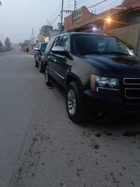 تاهوو موديل 2008 بدون رقم ادوات مكفوله من السرقه والعشائر فقط بدون كصه...