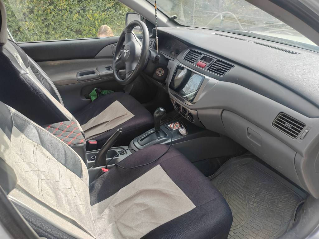 مستەربۆشی لانسەر مۆدێل 2008 سەیارەیەکی هەتابلێی خاوێنە کێر تۆماتیك جام کارەبا و ئاوێنە کارەبا قوفل مەرکەزی  شاشە کێر و مەکینە بەشەرت تەبرید سارد و گەرم بەشەرت چوارتایەی نوێی لەسەرە  مەکینە بچوکی کەم مەسرەفە و کەم بەنزینە رەقەم باریك سەنەوی و ژینگە و فەحس و هەزەی نوێیە سەنەوی تا 2031 تازە نوێ کراوەتەوە یێك دینار مەسرەفی تێدانیە چوار پارچەی سبوغ بێ داخلی  پشت و پێشی کەپسە سەیارەکە بەناوی خۆمە بەناو کردن و وەکالە بەشەرت هیچ غرامەی لەسەر نیە نرخ 75 مەجالەکی کەم  بۆ پیوەندی کردن ڤایبەر *********** شقلاوة, أربيل
