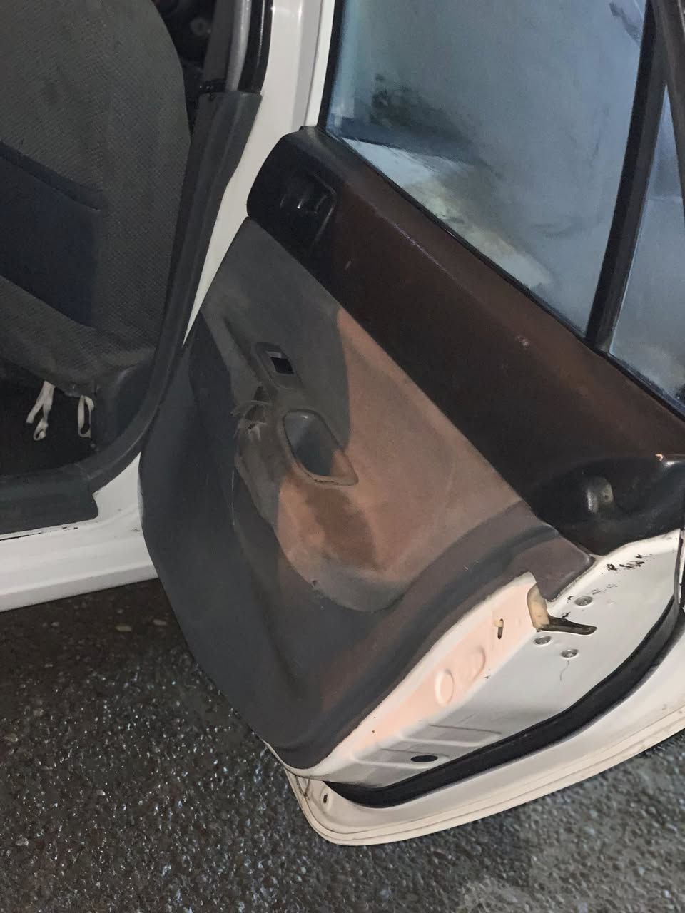 السلام عليكم لانسر البيع 2011سياره بسمي رقم الانكليزي  سنويه وهزه جديده محرك وكير صار يومين من شاده ع وصل الاضمان  بعدهن محرك 2000….
ويل كاب ب15 سياره جاهزه من كلشي 
ملاحضه صبغ  جديداحزام فقط 
بعد احلى من الصور
السعر 90وبيه مجال بسيط
مكان السياره بغداد الطارميه 
***********
