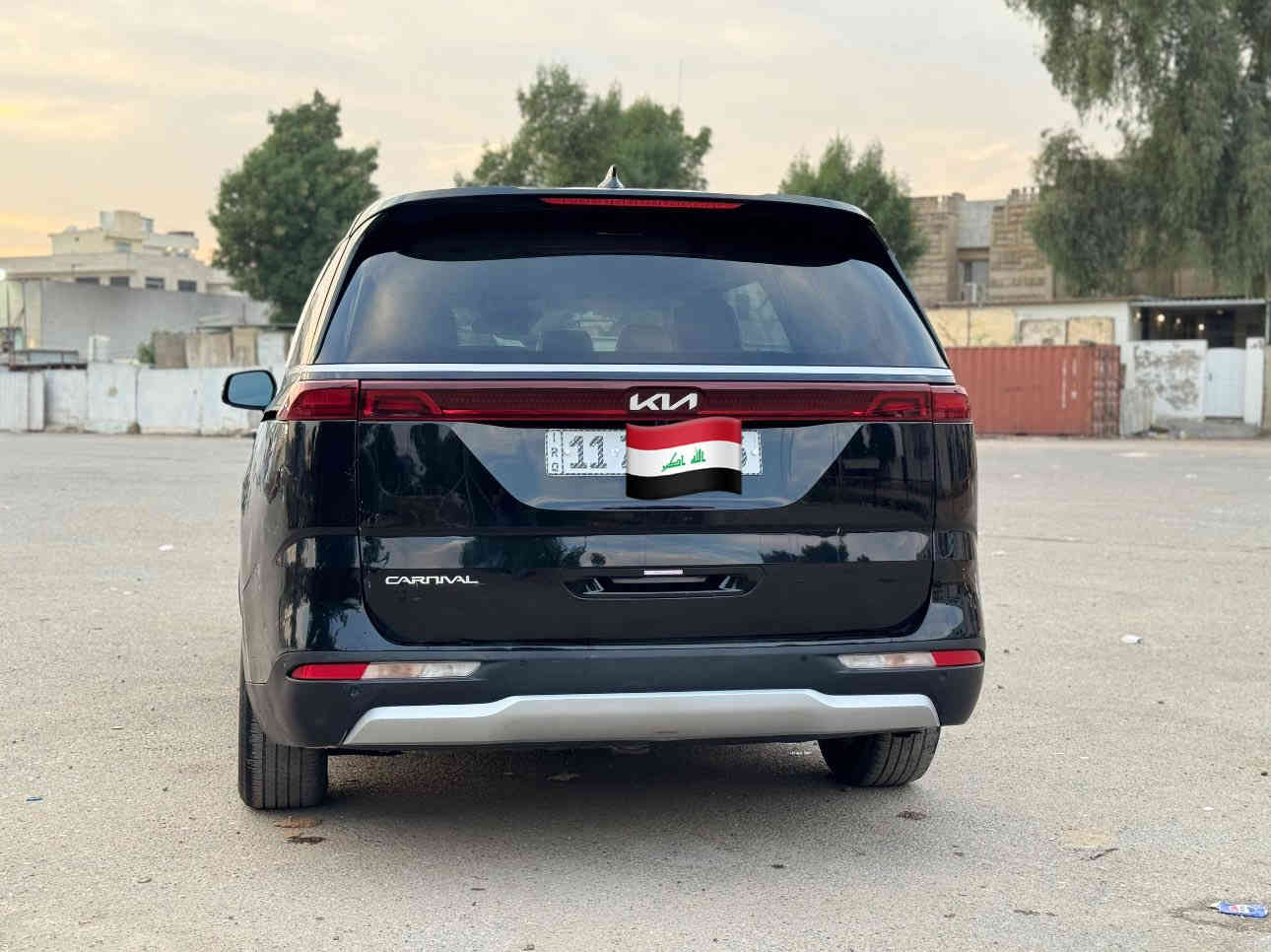 اللهم صلى ع محمد وال محمد 💯 
السلام عليكم 
كيا كرنفال للبيع 2024 وارد امريكي 
سيارة رقم بغداد انكليزي باسمي تحويل مباشرةً 

مواصفات السيارة 
بصمة 4 ابواب 
حساسات امامية 
حساسات خلفية 
رادار امامي 
رادار خلفي 
رادا جانبي 
نقطة عمياء 
سايد بريك بصمة
كشنات جلد لون عسلي 
شاشة كبيرة تدعم كاربلي 
منافذ شحن USB
لايت LED 
مانع انزلاق 
تشغيل واطفاء الحساسات 
كامرة خلفية عدد 2 
تحكمات استيرن جهتين
سياقة ذاتية 
تحديد مسار 
باب خلفي كهربائي
كشنات كهربائية 
7 راكب
ويلكب 17 
اشاير بالمري 
سيارة جاهزة مابيه نقص ان شاء الله 

سيارة وارد امريكي حادثها جاملغ خلفي وشويه من الصندوق الخلفي وكلهم راجعين ع بارد بدون صبغ وبيها تعديل بداية خشم الشاصي الخلفي الايسر 
وشوية من حوض الصندوق غير هيج 
مابيها شي كفالة عامة من دعامية للدعامية 

صور الحادث مرفقة مع المنشور 

سيارة مكانها بغداد _الحبيبية
***********
كل تفاصيل السيارة ذكرتها الكم فوك
