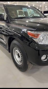 موديل ٢٠١٤ • الممشى ٤٣٨ ألف • جير عادي