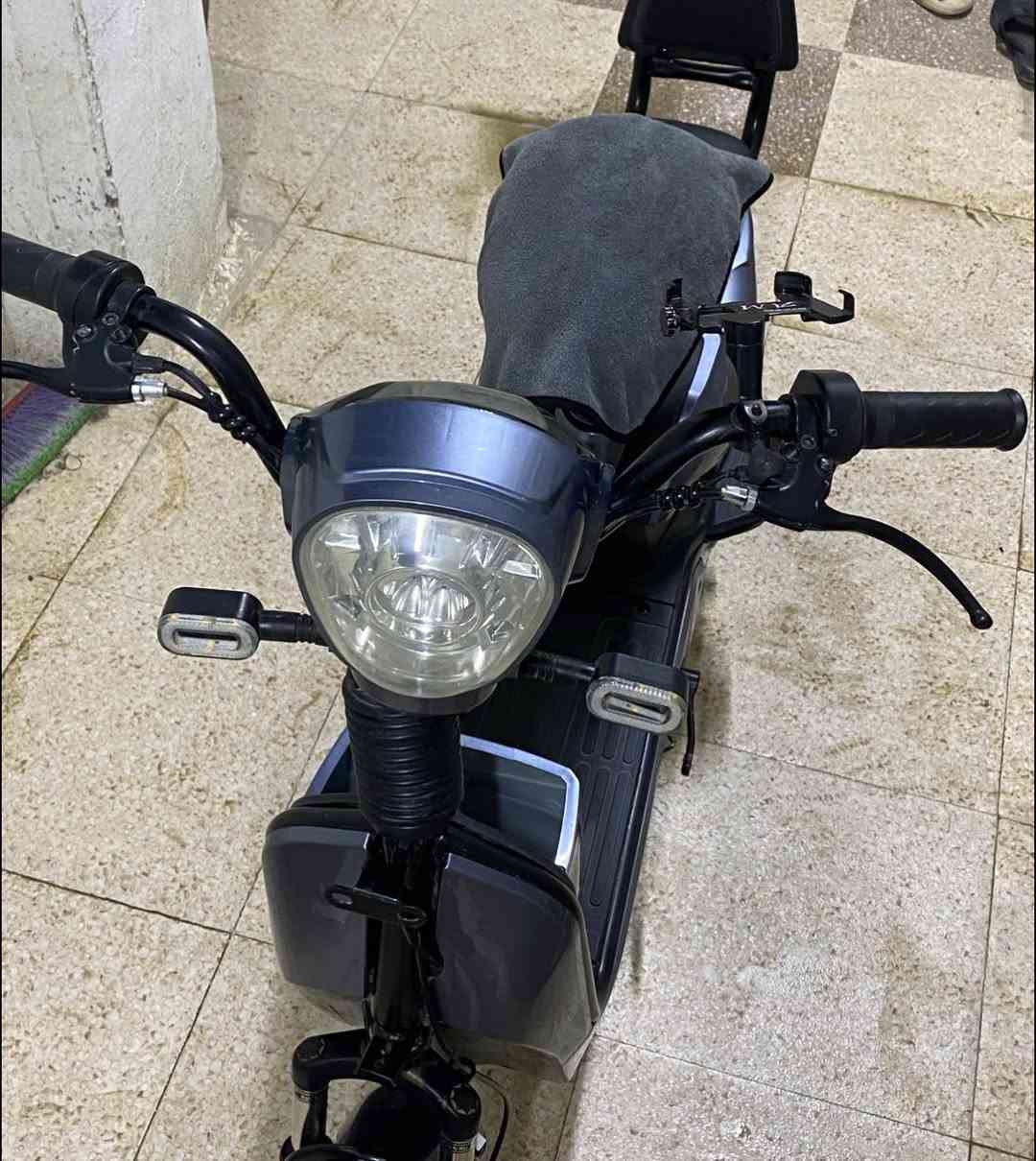 السلام عليكم
باسكل شحن للبيع 

حجم وسط

بطاريات مستبدله نوعيه اصليه

سرعه توصل ٦٠

الباسكل مابي اي شي .

سعر ٣٠٠ وبي مجال 

العنوان :حله نارد ٢

للتواصل والاستفسار خاص 
و ***********
