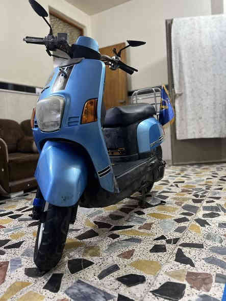 السلام عليكم دراجة بوليس بيها صوت بل محرك كلش قوي اعتقد يرادلها تجفيت والكابريتر مالتها تعبان تجي تاخذها على وضعيتها  السعر 290قفلها قفل قفل
*********** ***********
