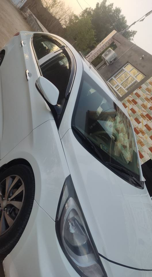 سلام عليكم سياره اكسنت لبيع موديل 2015السياره كفاله عامه جاهزه من كلشي مكان السياره نجف مشخاب السعر ع خاص او اتصال ع ***********
