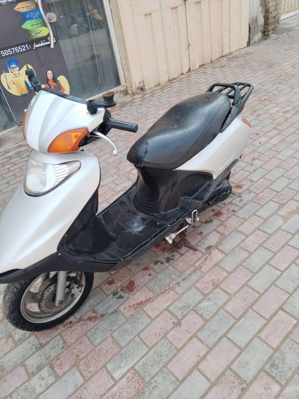 سبيسي ياباني كله شغاله سلف هندر كهربايات السعر 350 وبيهه مجال موبايل *********** العنوان كوت انوار
