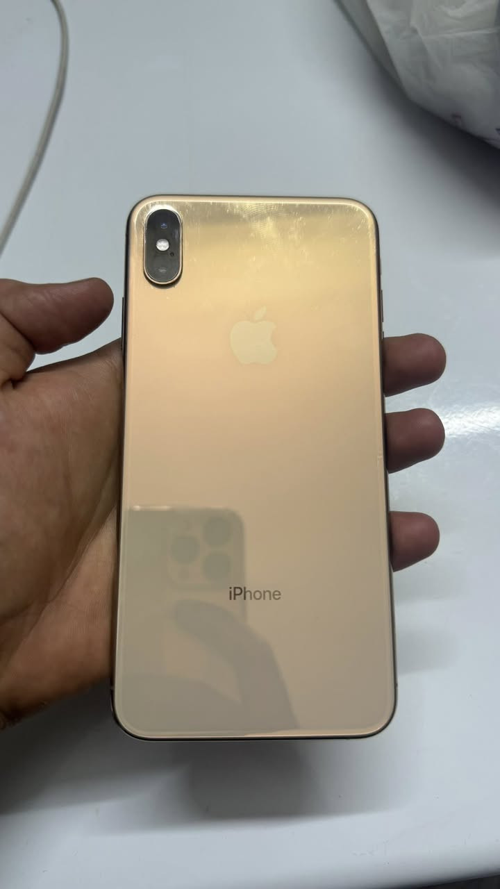 السلام عليكم 
ايفون اكس ماكس 256
بطارية 79‎%‎
نظافة 100‎%‎
ما مبدل بي ولا قطعة الجهاز ممفتوح ابد 
السعر 250قفل
مكاني بغداد حي العامل 
 
***********
