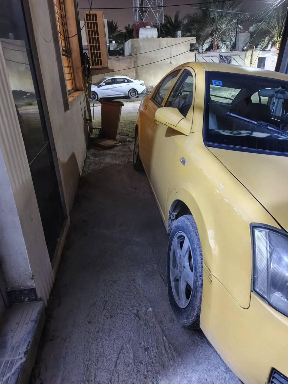 السلام عليكم شيري اي فايف كير ومحرك كورله  وخير من الله ثنينهن  وتبريد شغال وضفيره ولا جطل بيها صدردها امامي خلفي جيد نسبه ٨٠/١٠٠ ومصفره هيئه وغرامات وارقام نكليزي  الرقم *********** مكان كاضميه بغداد سياره بيها زنون ب ١٥٠ الف
