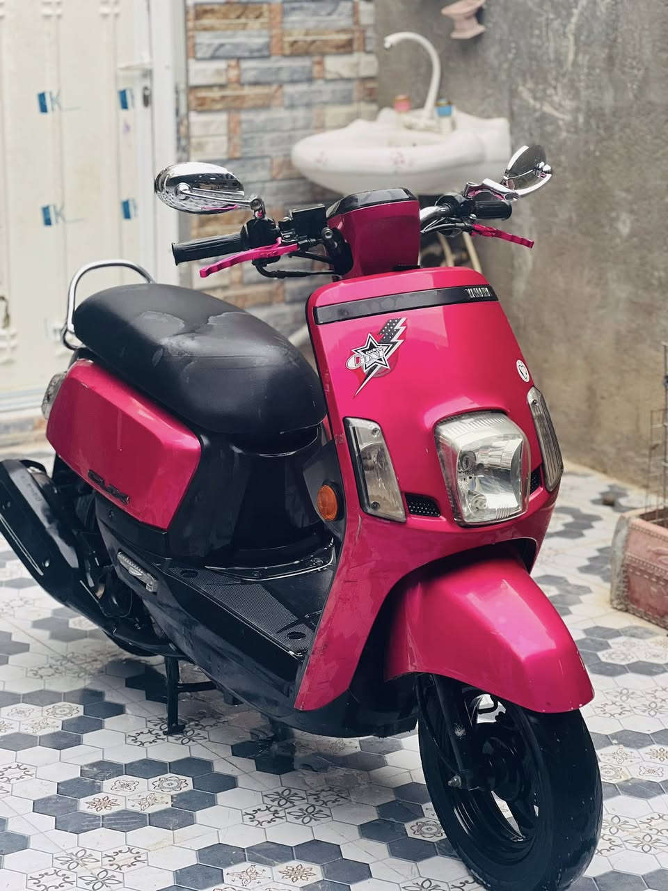 سلام عليكم بوليس حاويه مكفوله كفاله عامه لون مميز مكاني ناصريه مركز سعر مليون او٥٠قفل ***********
