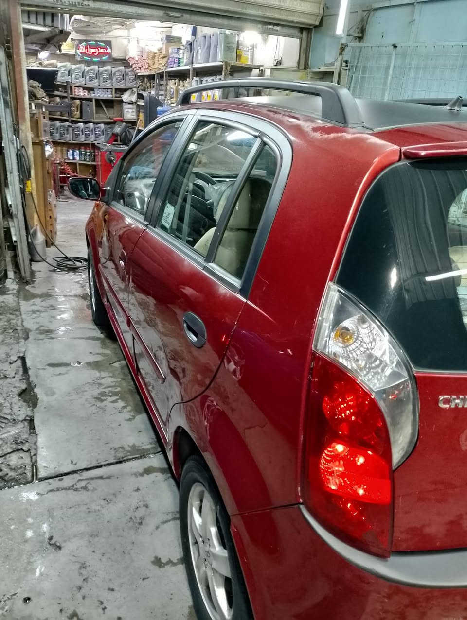 السلام عليكم اخوان
شيري 𝙰1 رقم بغداد انكليزي باسمي تحويل مباشر 
بيها صبغ بس بنيد لان جارد بدون اي حادث محرك وكير خير من الله صدر جديد تبريد شغال السياره  مكان السياره بغداد  السعر 40 وبيها مجال بسيط  
***********
