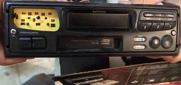 من بعد اذن اصحاب الگروب المحترمون ؛
اعرض للبيع راديو مسجل سياره من شركة ( فلبس)
PHILIPS / RC380  RDS
الجهاز مزود بكود محمول ضد السرقة
الجهاز جديد وغير مستعمل وبالباكيت الاصلي من هولندا…
مكان الجهاز / بابل- حلة
ممكن التوصيل لكل المحافظات
سعر الجهاز:  35 الف دينار
☎️ ***********
