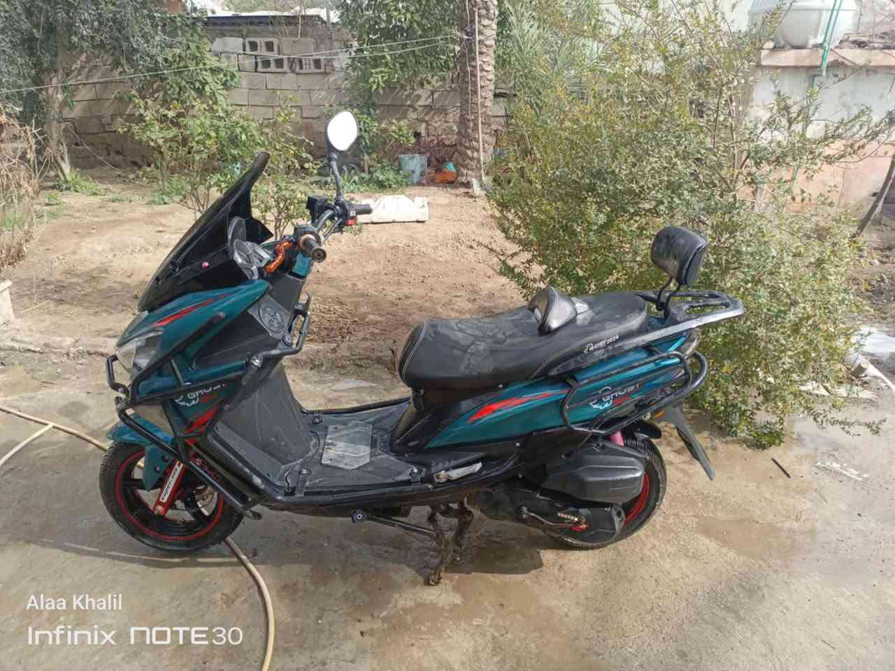 سلام عليكم دراجه نضيفه للبيع مكاني بعقوبة تقاطع ساده سعر 825 هاذ رقم ***********
