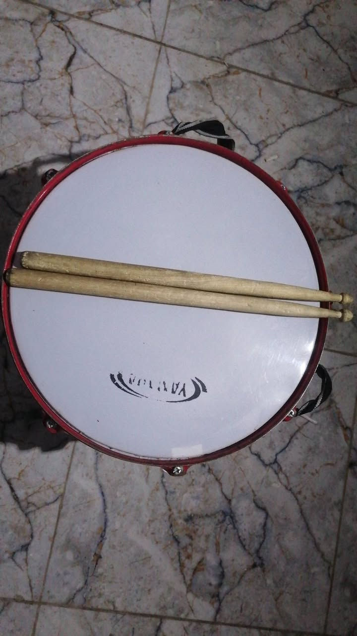 سلام عليكم
نقاره للبيع
نضافه 100/90
السعر 45
مكاني مشخاب


**إذا كنت صاحب هذا الإعلان وتريد حذفه لأي سبب، رجاءا أرسل رسالة إلى الدعم الفني**