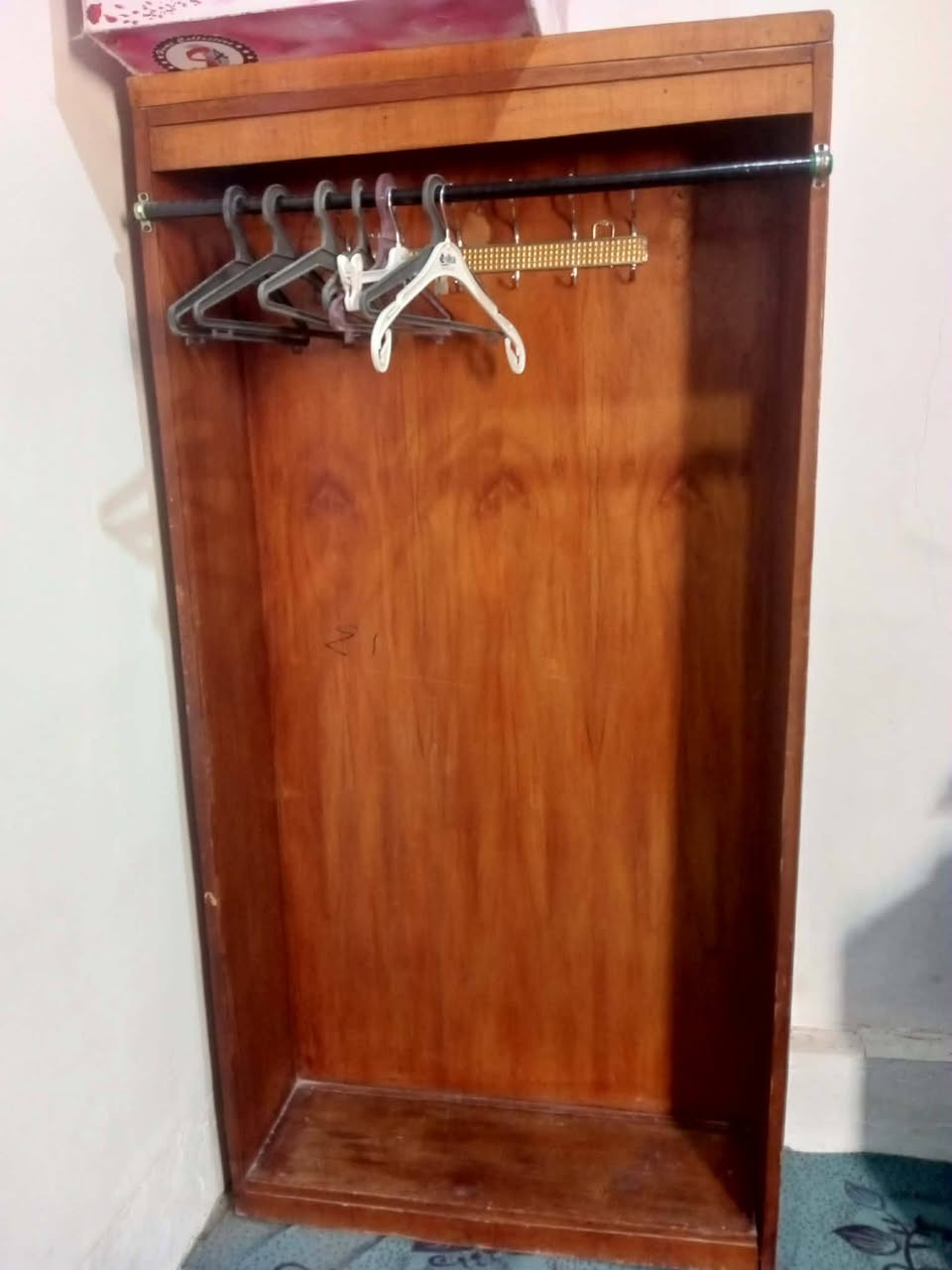 ميز مرايه وزاويه ثنينهم ب15قفل قاعده المرايه يحتاجلها ترتيب الي يريدهن يجي ياخذهن مكاننجف


**إذا كنت صاحب هذا الإعلان وتريد حذفه لأي سبب، رجاءا أرسل رسالة إلى الدعم الفني**