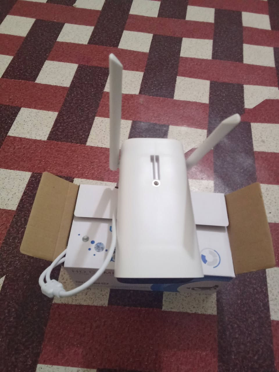 كاميرا مراقبة لاسلكية تشتغل على الواي فاي
تصوير عالي الدقة 
تحتوي على ليدات إضاءة LED بيضاء وليدات أشعة تحت الحمراء للرؤية الليلية الملونة والعادي
مقاومة للظروف الجوية والأمطار
السعر 50 وبي مجال الكاميرا غير مستخدم جديد بالكرتون


**إذا كنت صاحب هذا الإعلان وتريد حذفه لأي سبب، رجاءا أرسل رسالة إلى الدعم الفني**