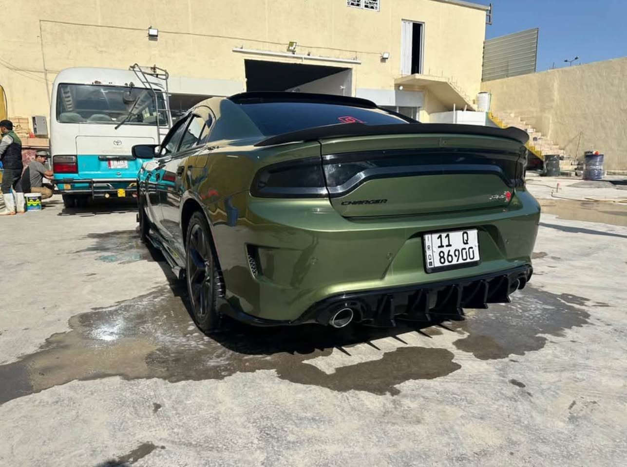 السلام عليكم للبيع سيارة جارجر ار تي لون زيتوني مميز ودواخل برتقالي جلد موديل 2022 ماشيه 16 الف قابله للزياده السيارة جديدة ب معنى الكلمة مواصفات الارتي SUPER TRACKPACK السيارة بلادية بدون اي تزويد السيارة عليها تعديلات داخل و خارج رقم بغداد مميز بأسمي السيارة حادثها قطعتين فقط و سونارها موجود بونيد وجاملغ  والسعر 220 رقم الهاتف *********** النجف, العراق
