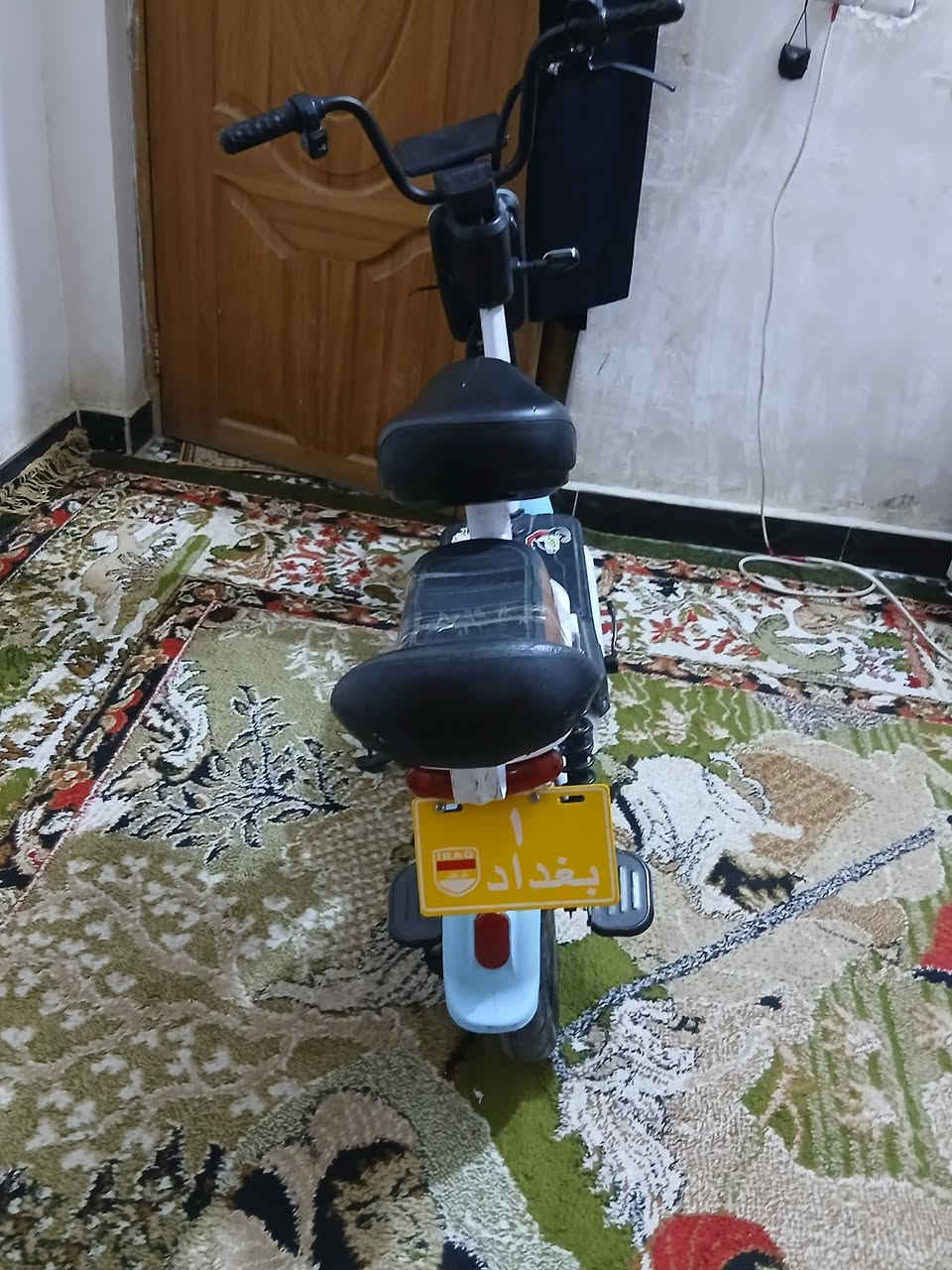 سلام عليكم دراجه R9للبيع الدراجه ما تشتغل انبيعهة عل وضعها زنجيل مكطوع السعر ١٠٠ مكاني بغداد حي النصر ***********
