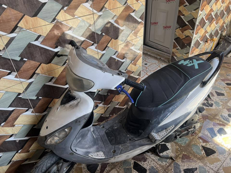 سلام عليكم ماكس منغولي مكينه كفاله عامه ونضيفه حيل مكينه ناعمه دراجه اوراق
سعر 750 وبيه مجال للشراي 
او مراوس بدراجه ايرانيه

مكاني عماره مركز

تواصل واتساب ***********
