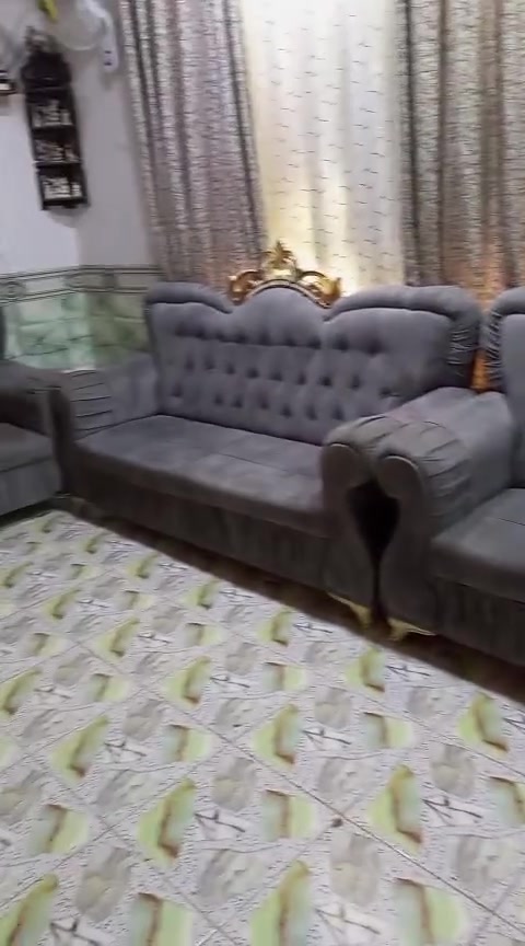 سلام عليكم.... تخم قنفات  تسكام درجه  اوله... بلوك اسود. بعده جديد    مكان نجف
#؛ سعر. #٣٥٠.   الف وبيه مجال بصيط
***********
