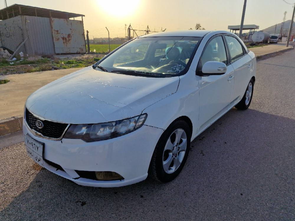 فرۆشتی خێرا
کیا سیراتو ۲۰۱۰
سەنەوی بەسەر چووە وەکالەی بەناوی خۆمانە.
پێنچ پارچەی بۆیاغە.
نرخی ۷۹ وەرەقە
بۆ پەیوەندی:
*********** كويسينجاك, أربيل
