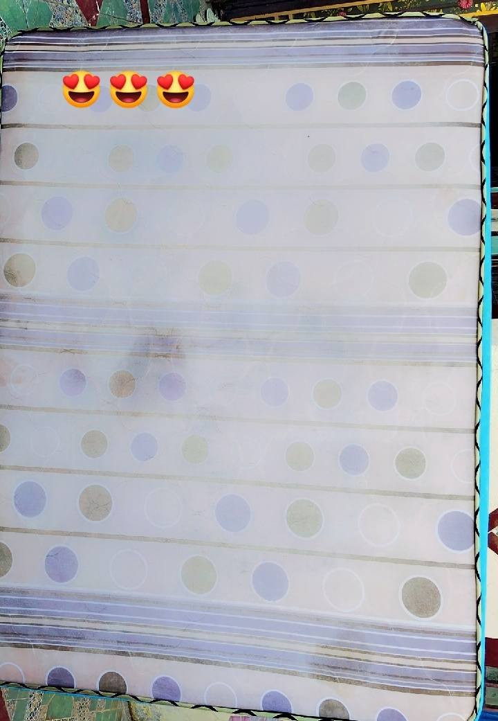 دوشك نفرين للبيع جديد وكدامكم بالصوره شتريناه ب185 اريده ب50 الف مال غرفه نجاره ***********
