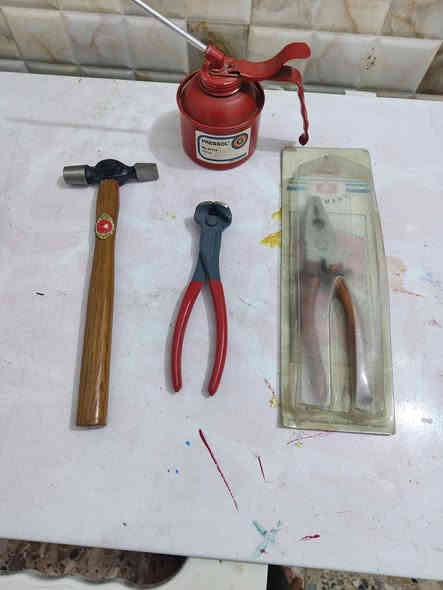 عدة الماني انتيك
فول نظافة
السعر ٣٠ الف
بغداد البلديات ***********
ماعندي توصيل
