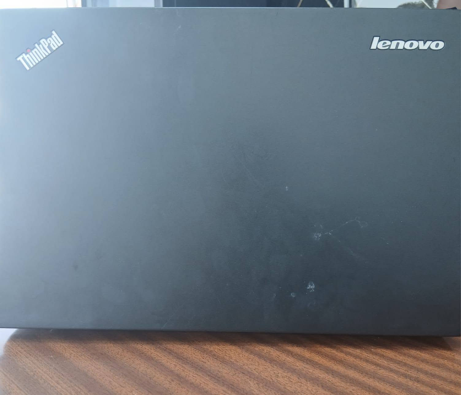 لابتوب لينوفو lenovo
المعالج core i7 الجيل الخامس 
الهارد ssd 256 النوع السريع 
الرام Ram8 
حجم الشاشة 14 
نظام التشغيل windows 10 عربي انكليزي 
بيه كسر بل شاشة فقط 
ممتاز للتصفح والدراسة 
تجي وياه هدية ماوس وشاحن اصلي وحقيبة 
السعر 175 الف 
رقم ***********
