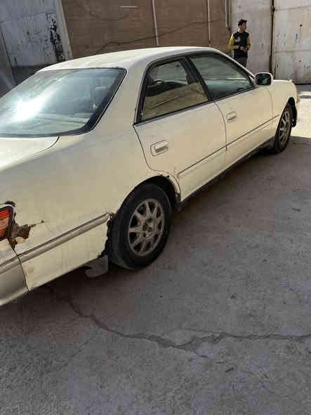 السلام عليكم سياره للبيع
مارك موديل 1998
السياره ترقيم جديد بغداد مشروع وطني 
السياره مال بيت نقصه حداده 
سعر 45 وبيه مجال 
لستفسار ‭0773 760 8094‬

‭0781 203 3696‬
