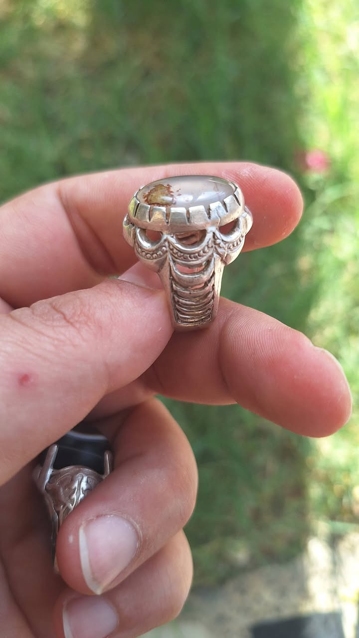 السلام عليكم 
محبسين وحجر للبيع او المراوس 
المكان بصره قبله


**إذا كنت صاحب هذا الإعلان وتريد حذفه لأي سبب، رجاءا أرسل رسالة إلى الدعم الفني**