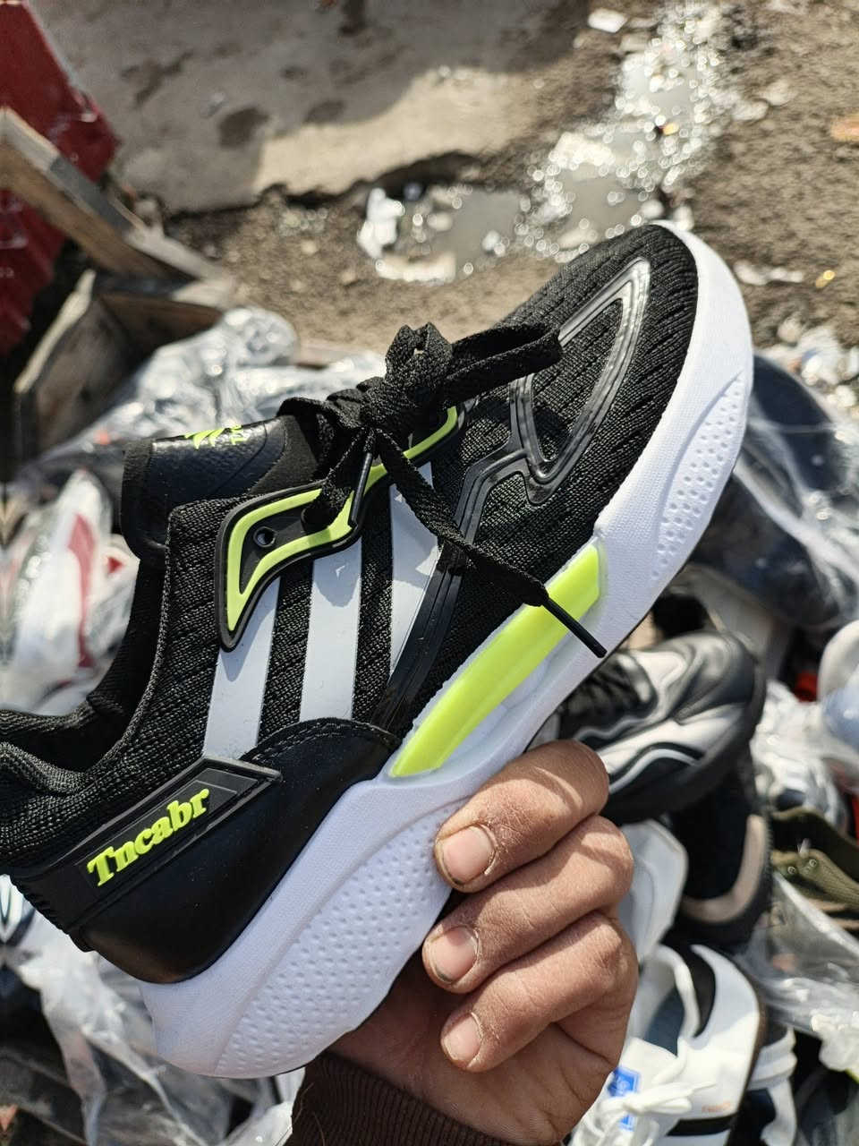 لبيع شلع عدد 50الى 60 قطعه سعر القطعه 5لبيع شلع ***********
