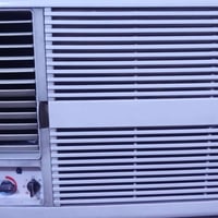 مكيف طنين نظيف جداً سعره 300 بغداد حي العامل  للاستفسار ‭0786 001 6515...