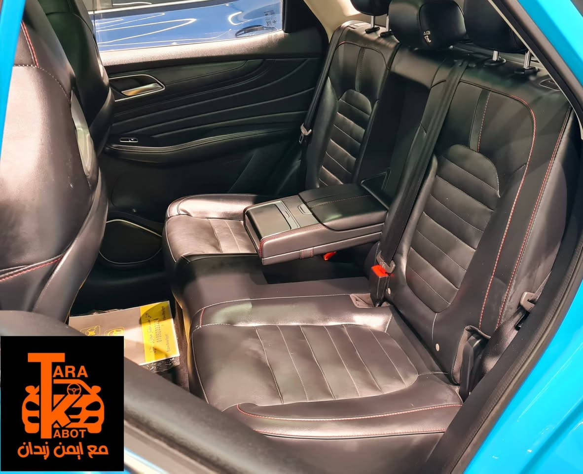 ام جي MG HS Luxury Trofy //
 موديل 2023 //
           💥💥 بحالة الزيرو 💥💥                 
 🔵 5 Seats 🔵 بضمان الوكيل 🔴
⚫️ أعلى فئة تربو 👌   
     
🔴 All Fabric ✅️👌 // Baby Blue 🔵
ماتور 1,500 سي سي// تربوووو 🕶️
بفتيس اوتوماتيك DCT WET ا 7 سرعات - 
 يولدان 170 حصان
 وعزم دوران قدره 250 نيوتن / متر 🔵👌

♠️ عداد 27 الف كيلو متر فقط 👌
صيانات منتظمة بالكامل👌

🔴 فابريكا بالكامل حرفيآ👍
🔵 بدون أي حكات أو خرابيش نهائيآ 👌

🔴السيارة لا تحتاج إلى أي مصاريف نهائيآ...
(بدون اي ملاحظات ماتور ✅️ عفشة ✅️ فتيس ✅️
((بحالة الزيرو))
⭕️حالة الصالون ✅️ممتاز  // ⭕️ الفرش الداخلي ✅️بحالة الزيرو
⭕️حالة الطابلوه ✅️بحالة الزيرو
⭕️ النظافة العامة للسيارة ✅️بحالة الزيرو

🔵زجاج جانبي وخلفي ملون👌
💳 رخصة سنة 👌
🔵 المعاينة // التجمع الأول - القاهرة 🔴👌


**إذا كنت صاحب هذا الإعلان وتريد حذفه لأي سبب، رجاءا أرسل رسالة إلى الدعم الفني**
