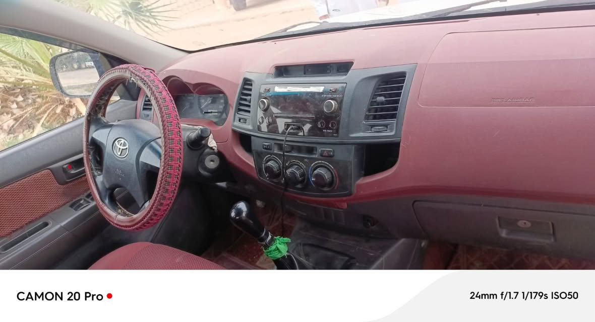 السلام عليكم هايلوكس ٢٠١٤مكان البصره كير عادي تحويل رقم بغداد الستفسار اكثر انتصل  ‭٠٧٨١ ٥٧٨ ٠٥٨٠‬ قير متواجد على  ￼ إنترنيت
