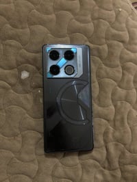 تليفون انفنكس جيتي ٢٠ برو للبيع التليفون الشاصي نضيف فقط الشاشة مكسورة...