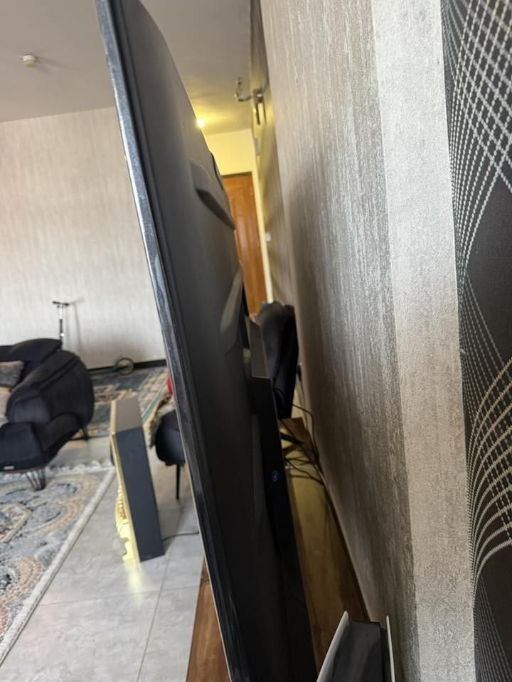 السلام عليكم
للبيع شاشه شينون حجم 70 جديده جداً فول مواصفات ريمونات عدد 2 واحد ماوس مكان بغداد الكرخ 
للاستفسار ***********
