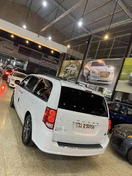Dodge caravan 2017 SXT
موصفات sxt فول  
ابواب كهرباي 
شاشة
كاميرة
حساس
سندوق شفت
ابواب شفت
كشنات جلد
تحكمات ستيرن
٦سلندر مرغوب
سياره بدون سبغ هتا دعاميات بشرط گير محرك شرط 
0750 082 95 31 
0750 441 28 31
سعر 210$
