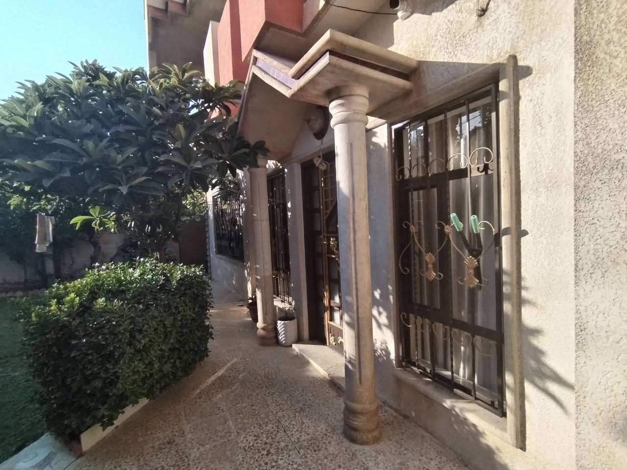 🔴 دار للبيع 🏘🔑🔑FOR SALE 

🔴الموقع👀 حي البكر شارع الأطباء قرب ابو دعاء العطار

🔴 ملك صرف طابو الزهور

🔴مساحة الدار ( 330 ) متر

🔴الواجهة (15) متر

🔴 طابقين بناء قديم محدث 2022

🔴 يتكون من 6 غرف نوم وهول عدد 2 واستقبال ومطبخ وصحيات.. 

🔴للأستفسار عن عروضنا العقارية المتميزة وأسعارها ⤵️مراجعة

          🎖تاج الملوك للعقار🎖
     

🔴العراق↔️الموصل↔️ حي البكر سايدين كنيسة تايتنك مقابل البسة الأصدقاء أو ألتواصل معنآ ⤵️على الارقام
☎️(***********) ابو حسن
☎️(***********) ابو حسن
☎️(***********) ابو عماد 
☎️(***********) ابو عماد
