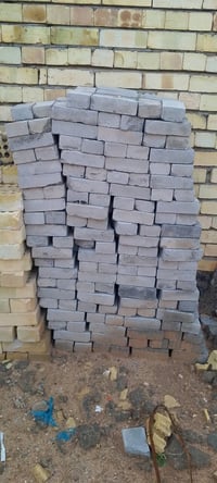 مقرنص البيع هاذ الكدام كل بي عداد 250 ال 300 قيم ماب يرضه الله المكان ...