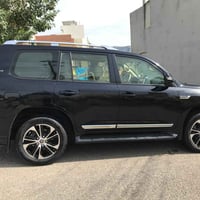 Gxr للبيع السعر50000$  المواصفات خليجية قطرية باب  اول  موديل 2017  بد...