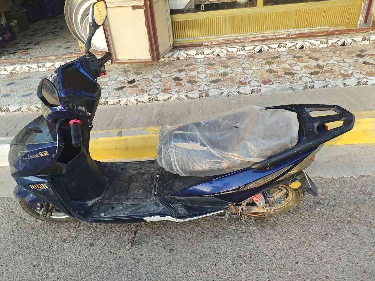 دراجة شحن للبيع 
5 بطاريات فول بعدهن جدد 
ويا شاحنة كهربائيات كلها شغاله بريكات امامي خلفي 
سعر 425 بي مجال قليل 
الشراي يتفضل خاص


**إذا كنت صاحب هذا الإعلان وتريد حذفه لأي سبب، رجاءا أرسل رسالة إلى الدعم الفني**